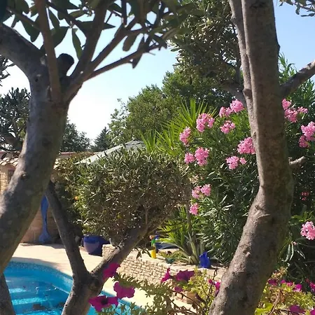 Lou Bagnou Mi-clos Holiday home *