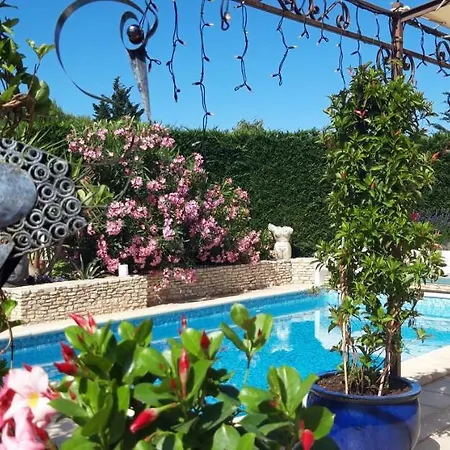 Lou Bagnou Mi-clos Holiday home *
